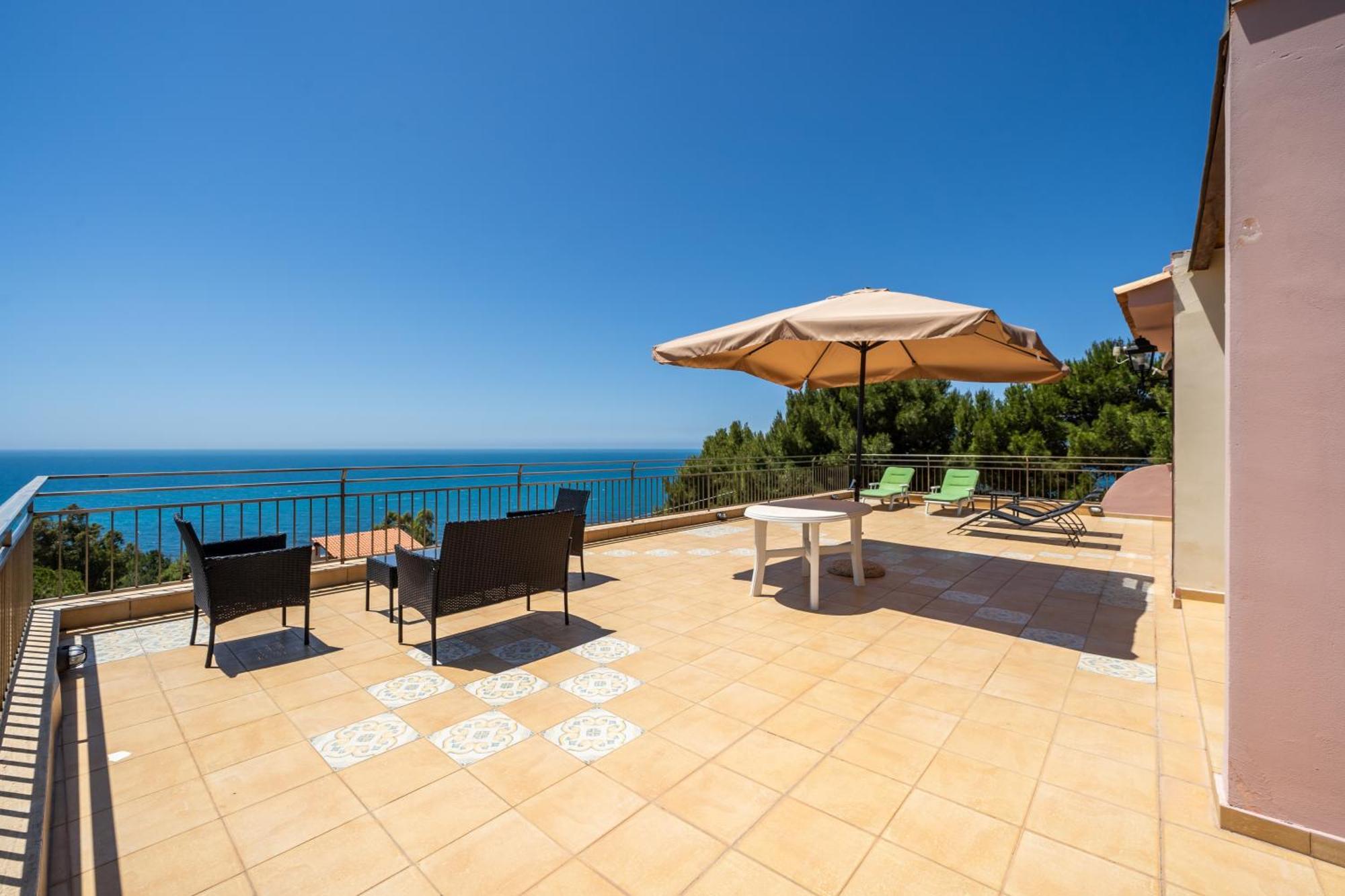 Rosa Sul Mare Villa *